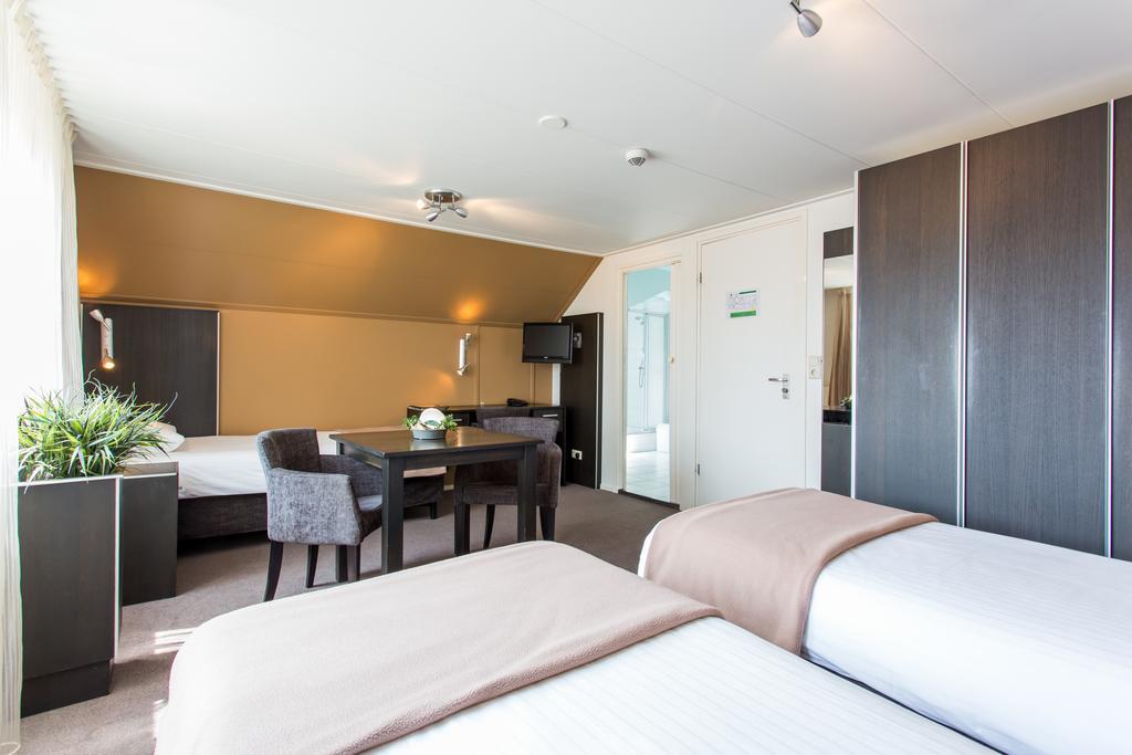 Hotel Restaurant Ruimzicht Zeddam ภายนอก รูปภาพ