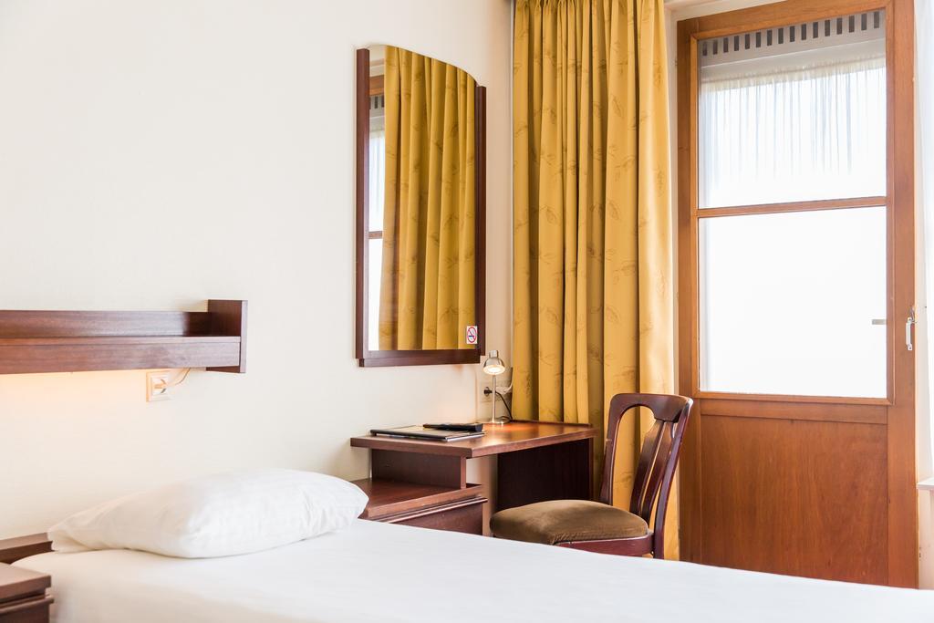 Hotel Restaurant Ruimzicht Zeddam ภายนอก รูปภาพ